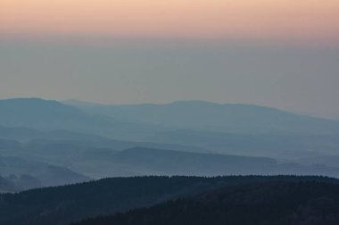 gündoğumu ve bulutlar