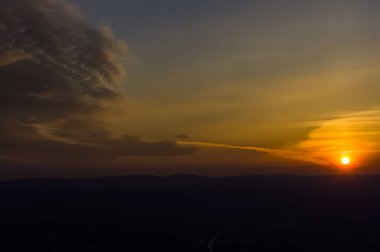 gündoğumu ve bulutlar