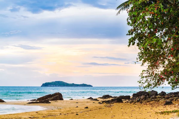 Il bel mare e il cielo . — Foto Stock