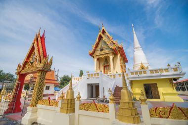 Eski tapınağın yenilenmiş. 