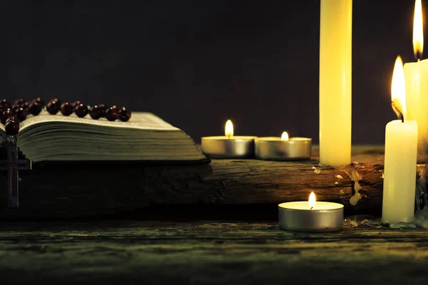 Bible Candle Old Oak Wooden Table Beautiful Background Religion Concept — Stock Photo, Image