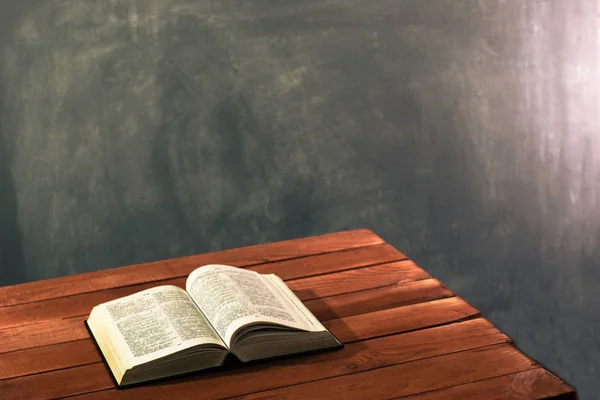 Bible Red Wooden Table Beautiful Background Religion Concept — Stock Photo, Image