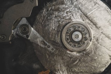 Donmuş sabit disk arkaplanını kapat. Koruma bilgilerini kavramlandır veya kullanıcı verilerini kaydet. 