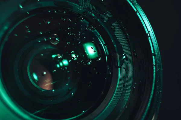 Close Beautiful Camera Lens Drop Water Aqua Menthe Light Background — Stock Photo, Image