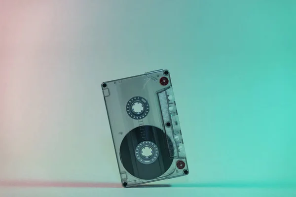 Gyönyörű Audio Kazetta Szalag Neon Fényben Minimalizmus Retro Stílus Koncepció — Stock Fotó