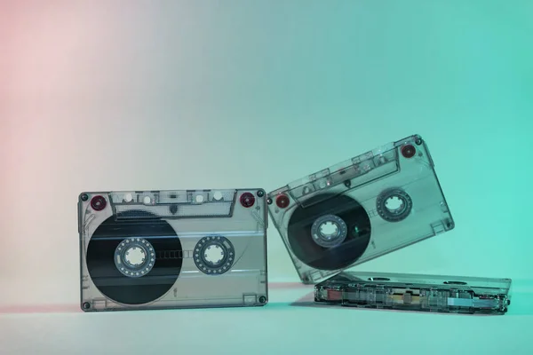 라이트의 아름다운 오디오 카세트 테이프 Minimalism Retro 스타일 설계를 — 스톡 사진