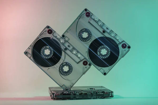 Gyönyörű Audio Kazetta Szalag Neon Fényben Minimalizmus Retro Stílus Koncepció — Stock Fotó