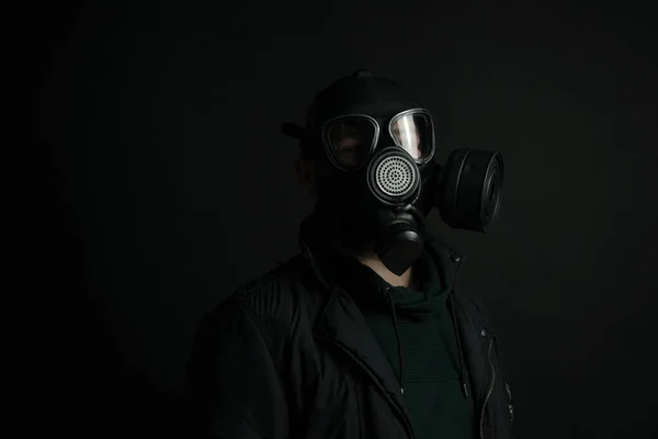 Young Man Wearing Face Gas Mask Handsome Man Wear Black — Stock Photo, Image