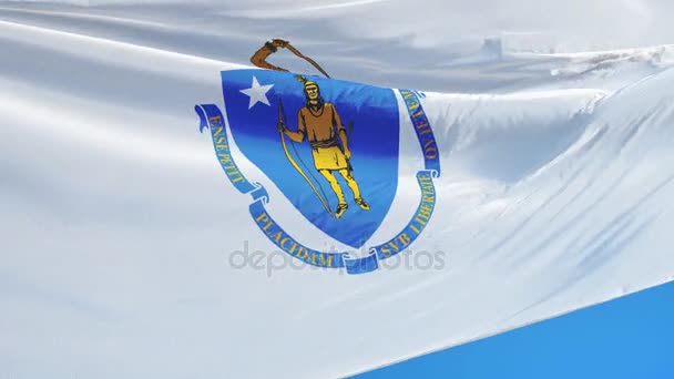 Bandeira de Massachusetts (estado dos EUA) em câmera lenta perfeitamente enrolada com alfa — Vídeo de Stock