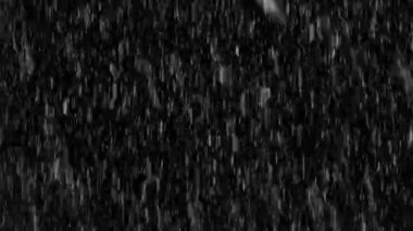 Çok şiddetli kar yağışı düşüyor, ağır kar fırtınası, sorunsuz bir şekilde ilmekledi