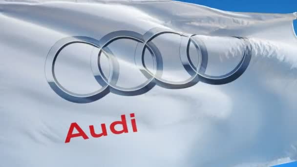 Bandera fabricante Audi en cámara lenta, animación editorial — Vídeo de stock