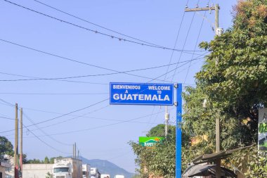El Florido Honduras ve Guatemala sınırında hoş geldiniz işareti.