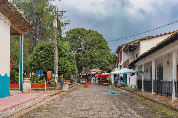 Valle de Angeles gamla spanska staden nära Tegucigalpa, Honduras — Stockfoto
