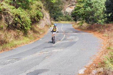 Adam binicilik bisiklet Guatemala Dağlık.