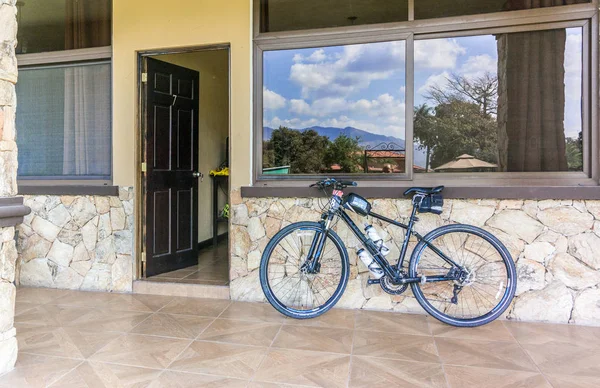 Eingang zum Zimmer im Grand Caporal Hotel in Chiquimula, guate — Stockfoto