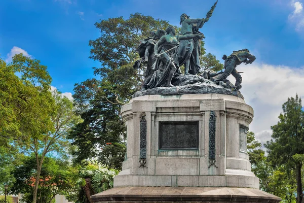 National Monument of Costa Rica in National Park of San Jose. — Stock Photo, Image