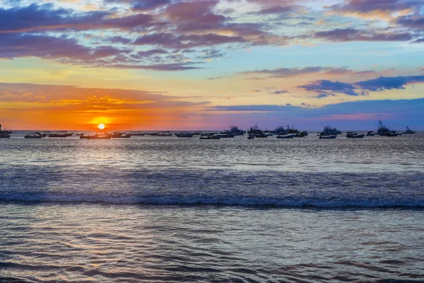 Západ slunce nad zátokou v San Juan del Sur, Nikaragua. — Stock fotografie