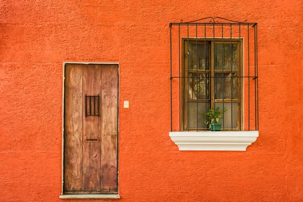 Détail architectural de la maison coloniale à Antigua Guatemala . — Photo