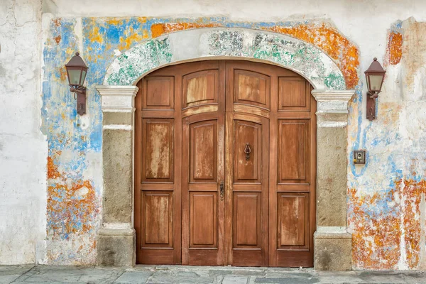アンティグア グアテマラ植民地時代の家の建築の細部. — ストック写真