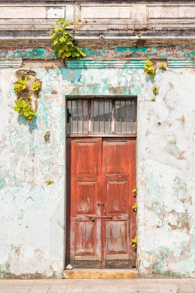 Détail architectural de la maison coloniale à Antigua Guatemala . — Photo