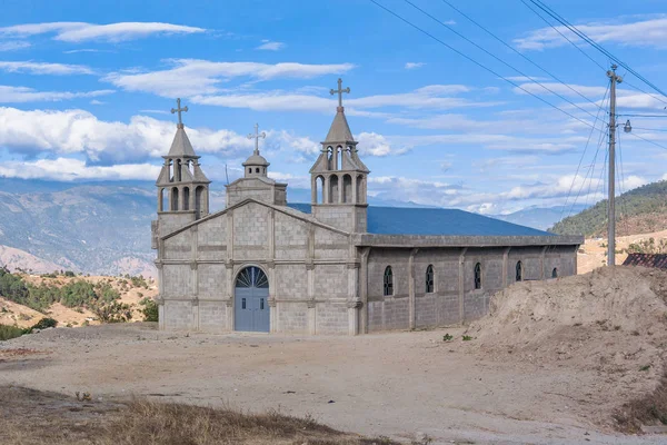 Iglesia católica en las tierras altas del distrito de Quiche en Guatemala —  Fotos de Stock