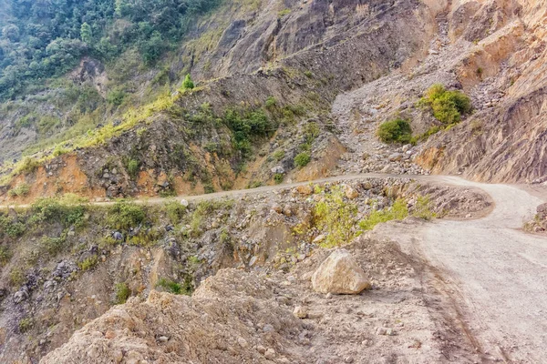 Road in the mountains near San Cristobal Verapaz, Guatemala. — Stock Photo, Image