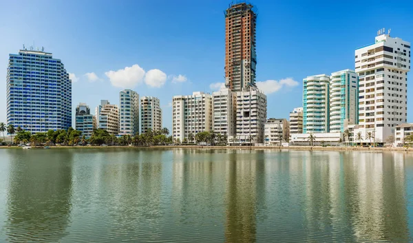 El Laguito Cartagena, Colo otel ve kat mülkiyeti binalarda — Stok fotoğraf