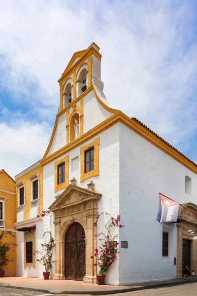 Santo Toribio Church, Sangerto Mayor street in downtown colonial — Stock Photo, Image