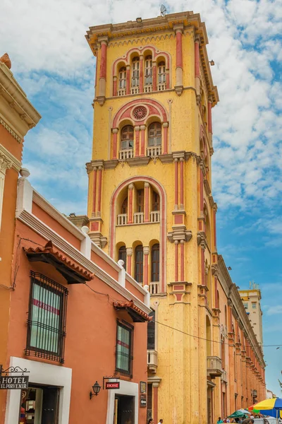 Visa vid tornet i Cartagena offentliga universitet. — Stockfoto