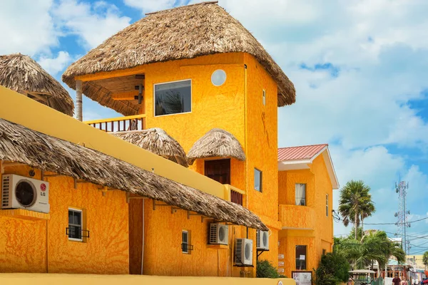 Hotel located in Caye Caulker in Belize — Stock Photo, Image