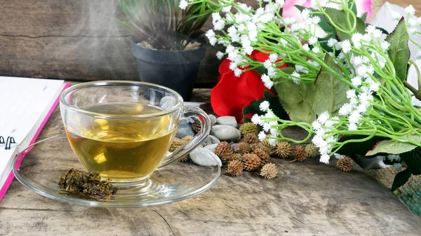 Sabahları sıcak çay