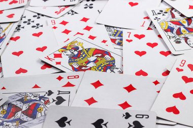 dağınık oyun kartları