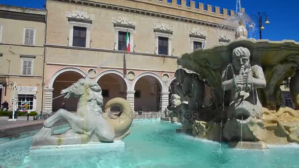 Fontanna w Pesaro, Włochy — Wideo stockowe