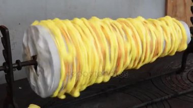 Bir piramit pasta pişirme