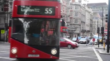 Londra Caddesi üzerinde trafik