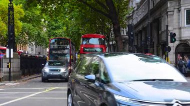 Londra Caddesi üzerinde trafik