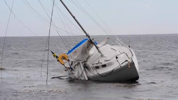 Schiffbruch in der Ostsee, Schweden — Stockvideo