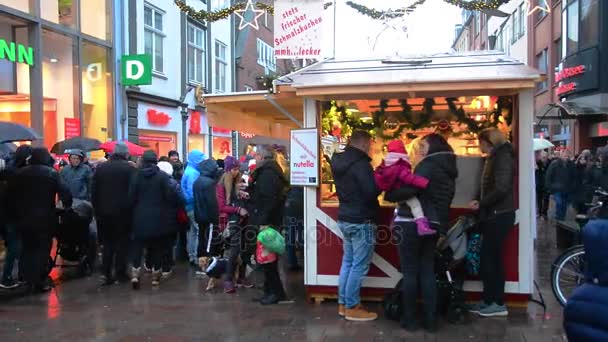 Mercado de Navidad en Flensburg, Alemania — Vídeos de Stock