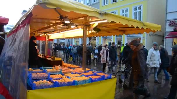 フレンスブルク, ドイツのクリスマス マーケット — ストック動画