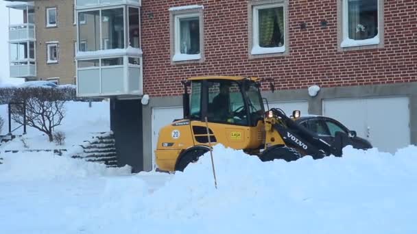 Χιόνι, καθάρισμα σε μια πόλη — Αρχείο Βίντεο