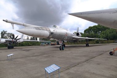 Tu-22kp (kör) Sovyet uzun menzilli sesüstü bomber tasarım Kb Tupolev - bir sergi Poltava Long-Range Havacılık Müzesi, Ukrayna