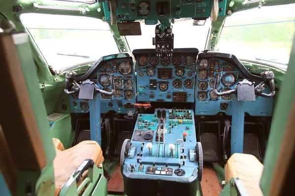 Cabina de avión TU-134UBL — Foto de Stock