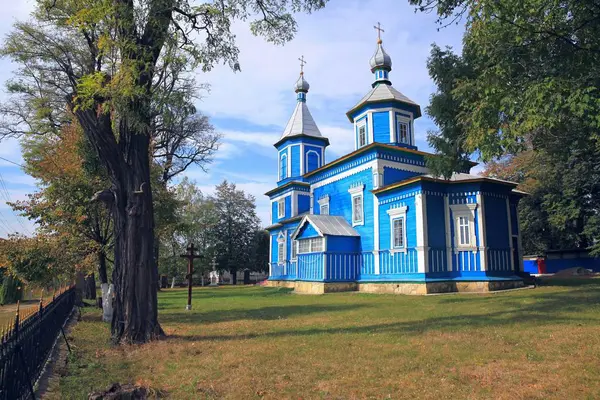 Kyrkan Mikolai Med Ett Träd Blå Färg 1885 Roku Nära — Stockfoto