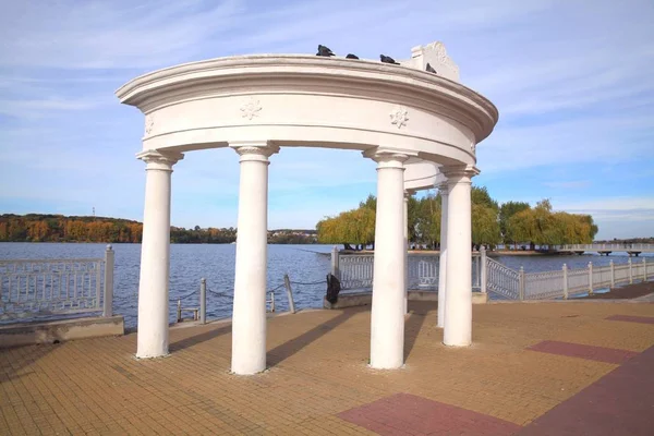 Pohled Nábřeží Jezero Centru Ternopil Ukrajina Největší Nádrž Atrakce Města — Stock fotografie