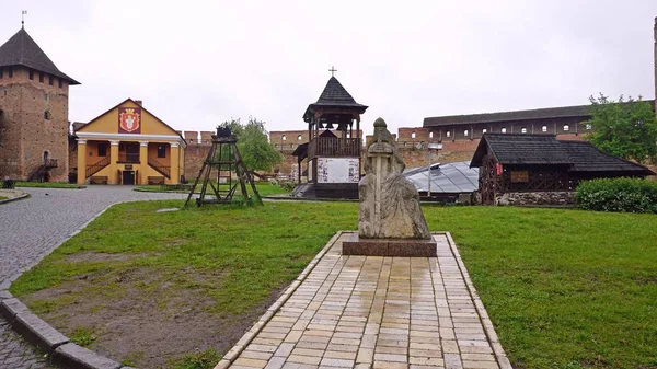 卢茨克城堡 Lutsk Castle 或卢茨克城堡 Lubart Castle 卢茨克的上城堡 城堡中的一座 从11世纪开始 在这个地方就有一个古老的俄罗斯卢茨克德涅斯特河流域 — 图库照片