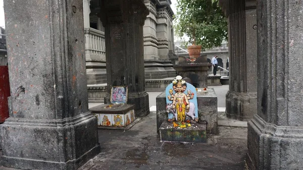 Socha Dattatreya Nejekumeničtější Božstev Hinduismu Ztělesňující Sobě Všechny Tři Trojrozměrné — Stock fotografie