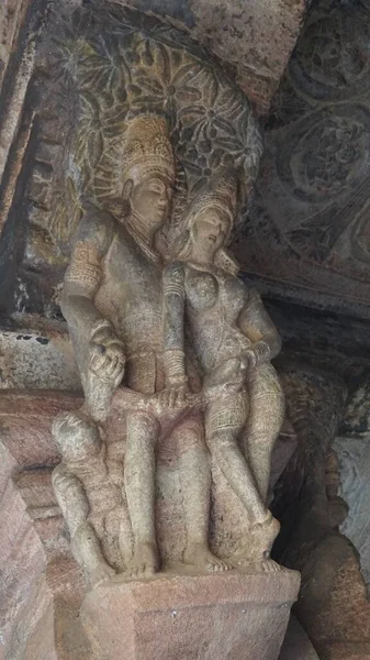 南インドのカルナータカ州バダミにあるヒンズー教 ジャイナ教 仏教の洞窟寺院の石の彫刻 洞窟はカルクヤ朝初期の洞窟寺院建築の例と考えられている Vi世紀のAd — ストック写真