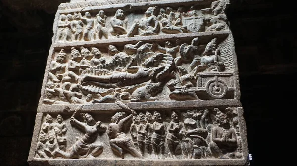 Hindu tapınaklarının taş heykelleri ve oymaları (Pattadakal kompleksi), Karnataka, Hindistan