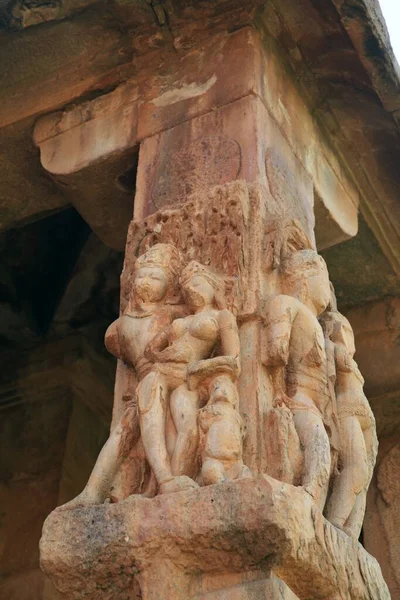 Interior Los Templos Hindúes Imágenes Escultóricas Los Dioses Héroes Antigua — Foto de Stock