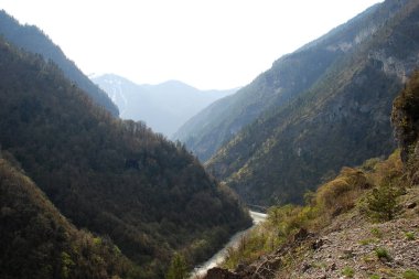 dağlar kara sevdanın